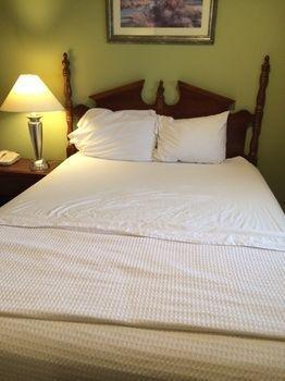 Hospitality Inn Bowmansville Экстерьер фото