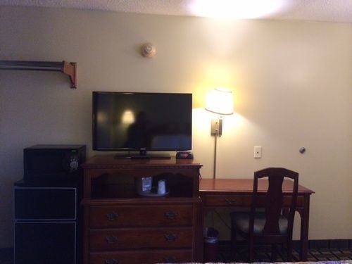 Hospitality Inn Bowmansville Экстерьер фото